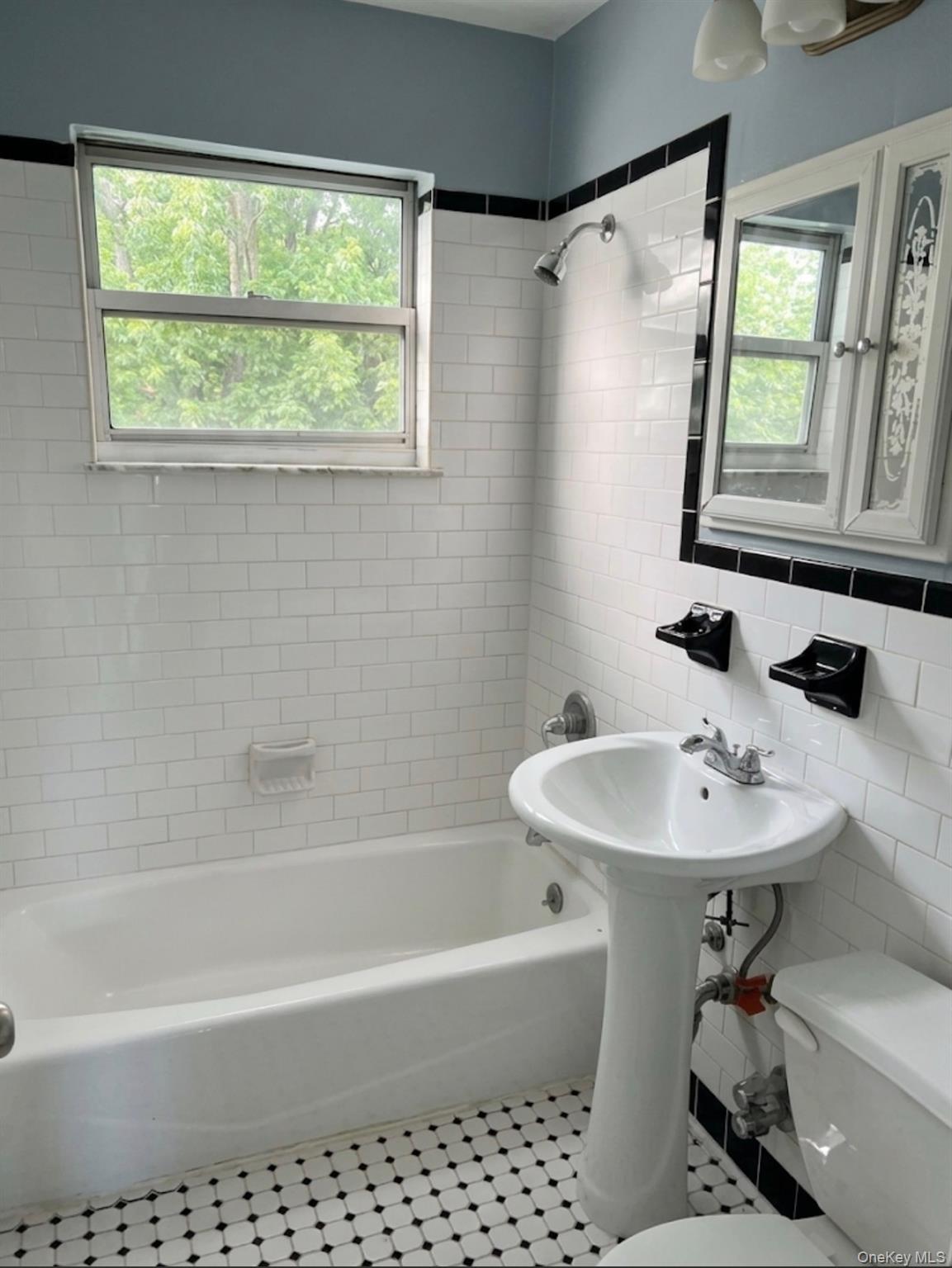 205 W Post Road E2h Property Photo 6