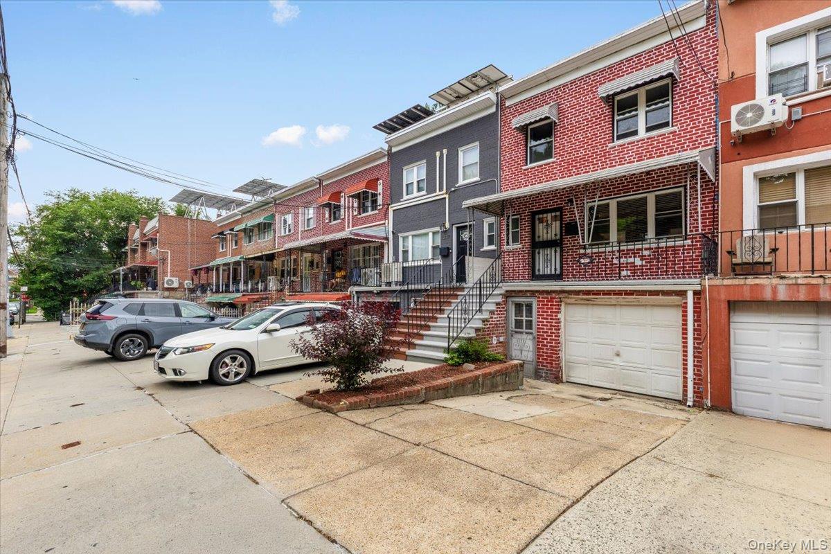 1319 Hicks Street Property Photo 2