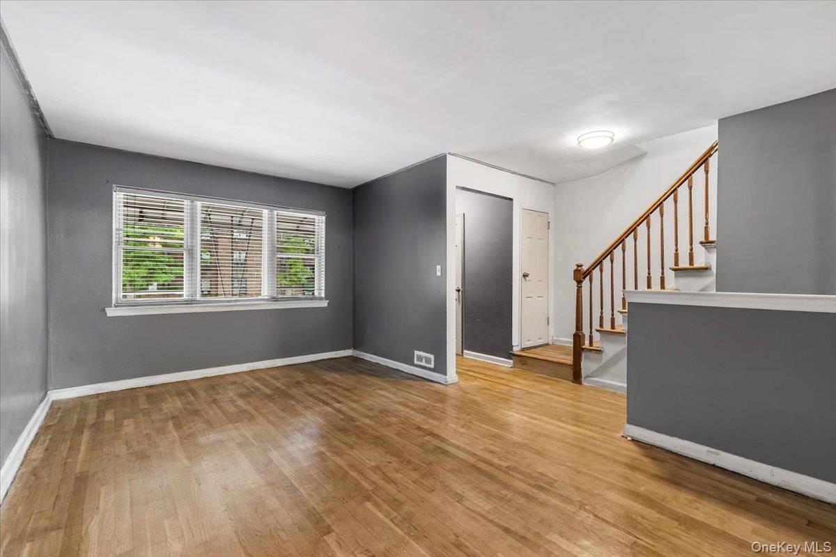 1319 Hicks Street Property Photo 6