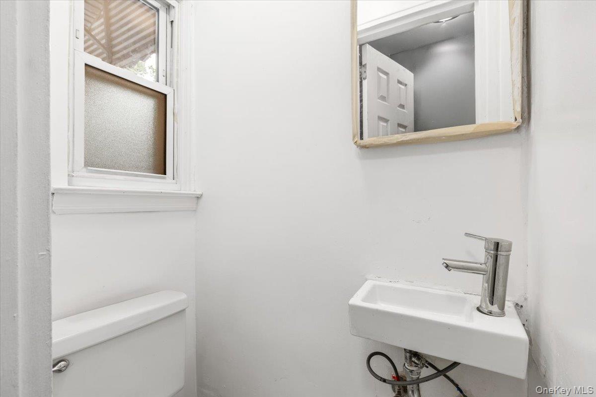 1319 Hicks Street Property Photo 8