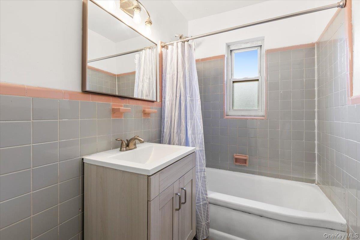 1319 Hicks Street Property Photo 17