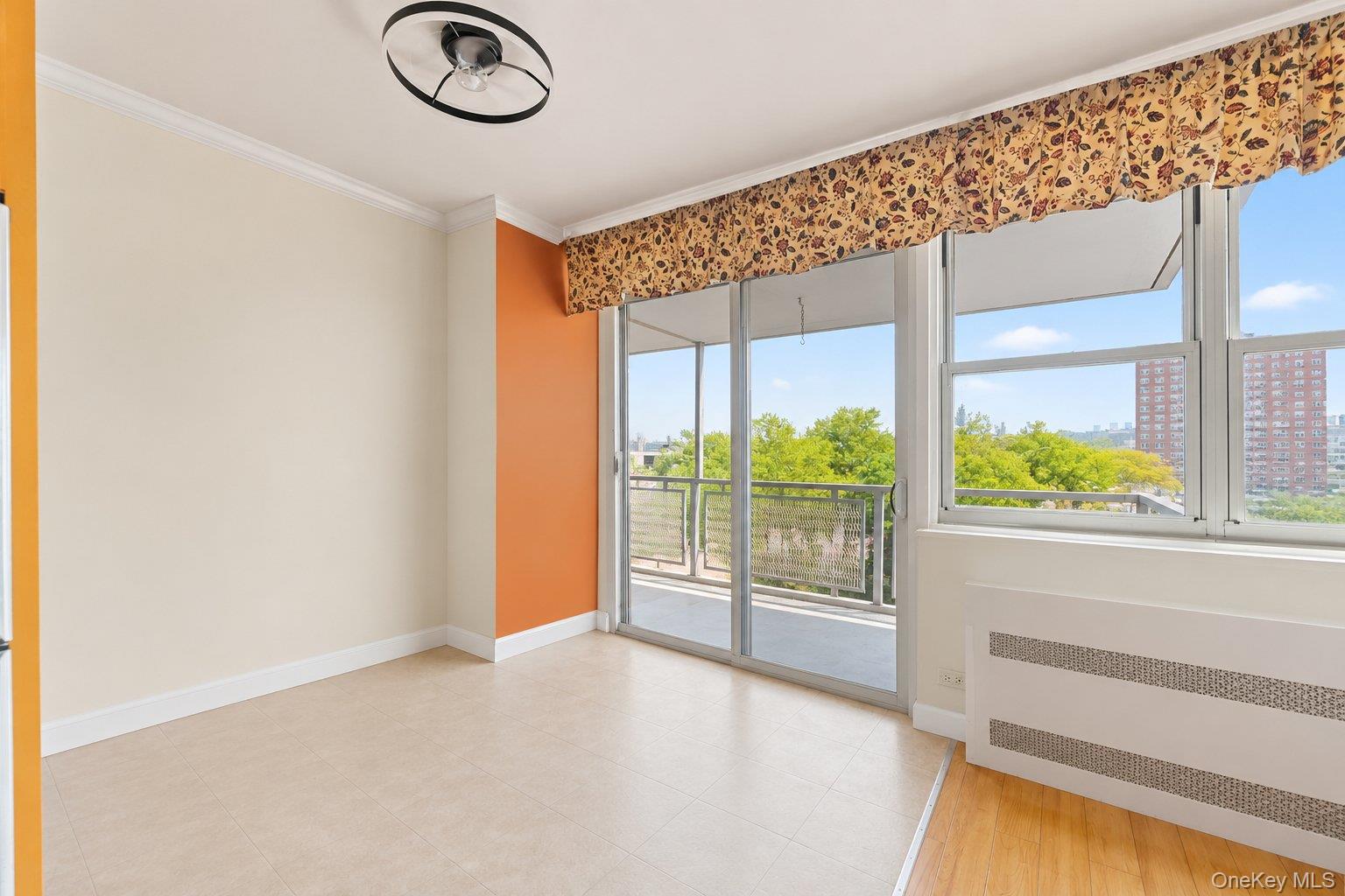 880 Boynton Avenue 4l Property Photo 5