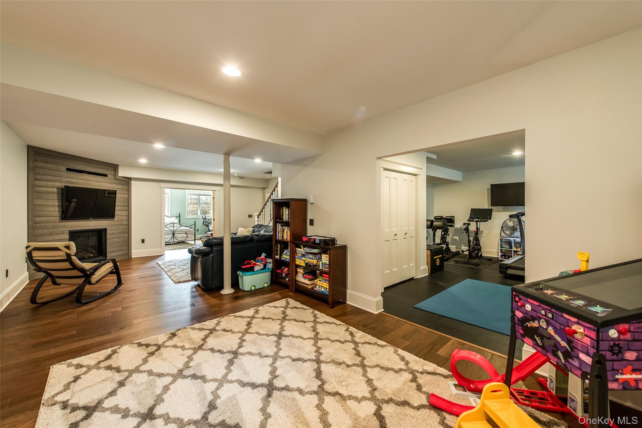 6 Stanford Court Property Photo 33