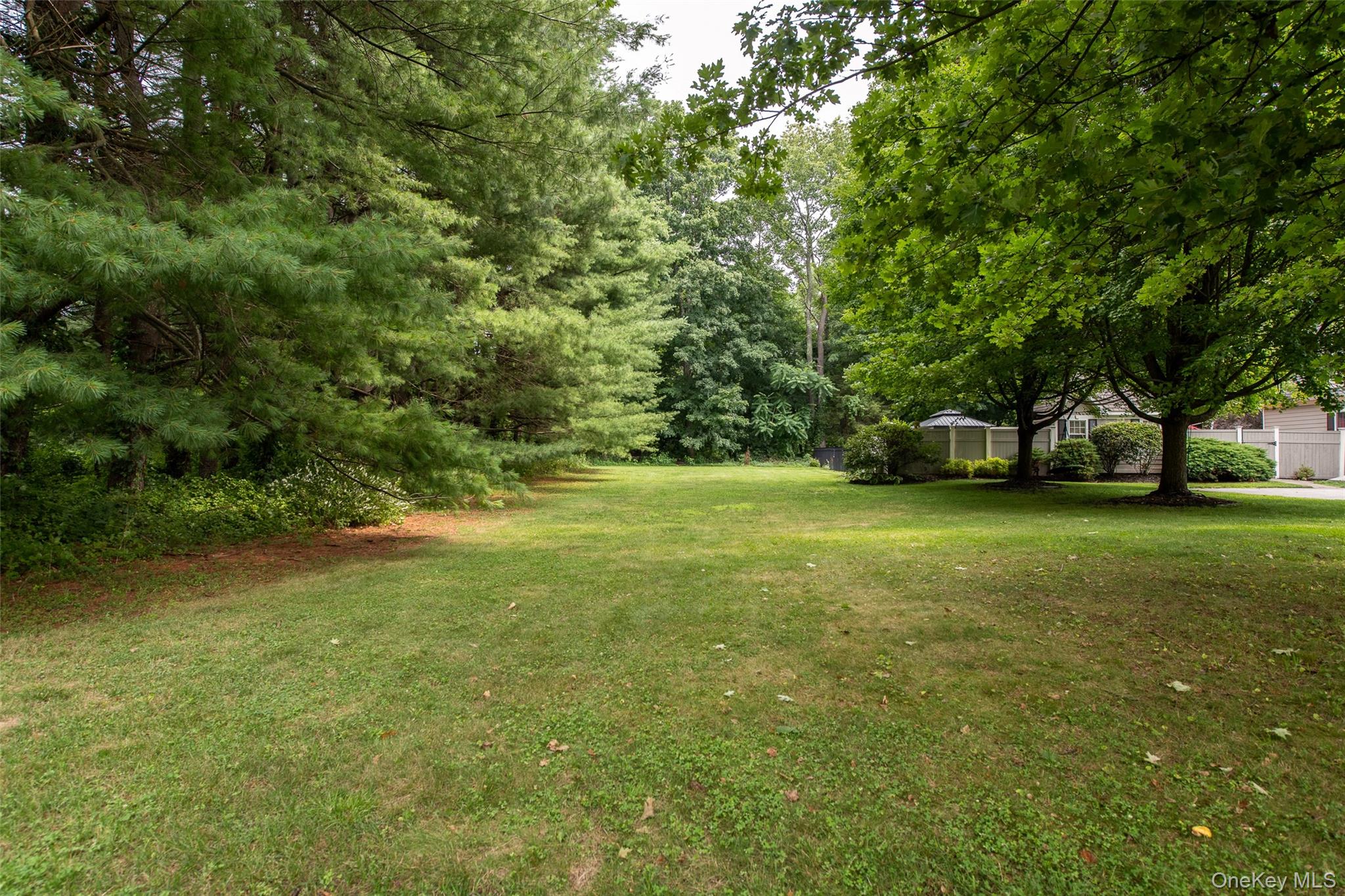 6 Stanford Court Property Photo 37