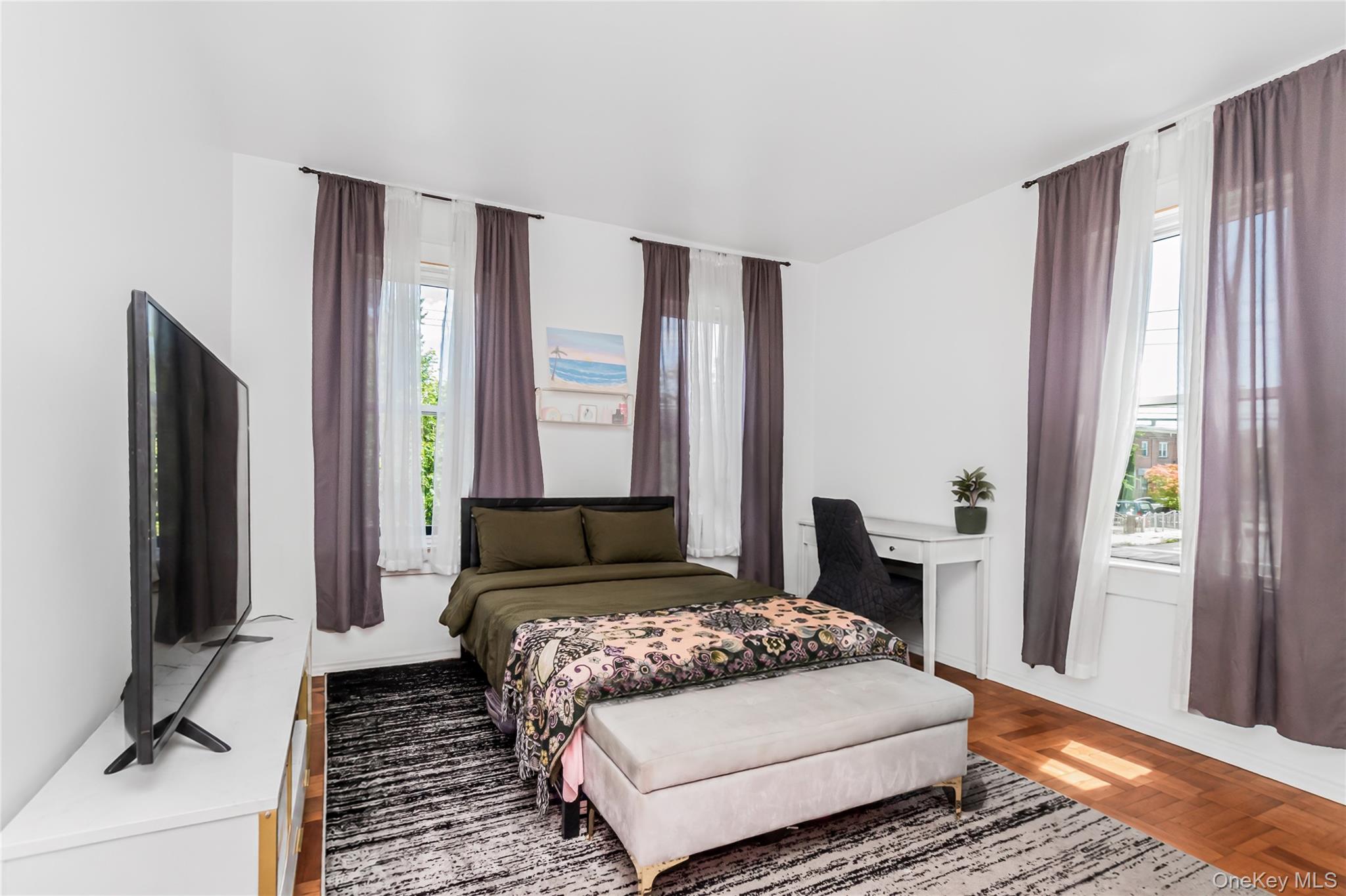 269 Swinton Avenue Property Photo 10