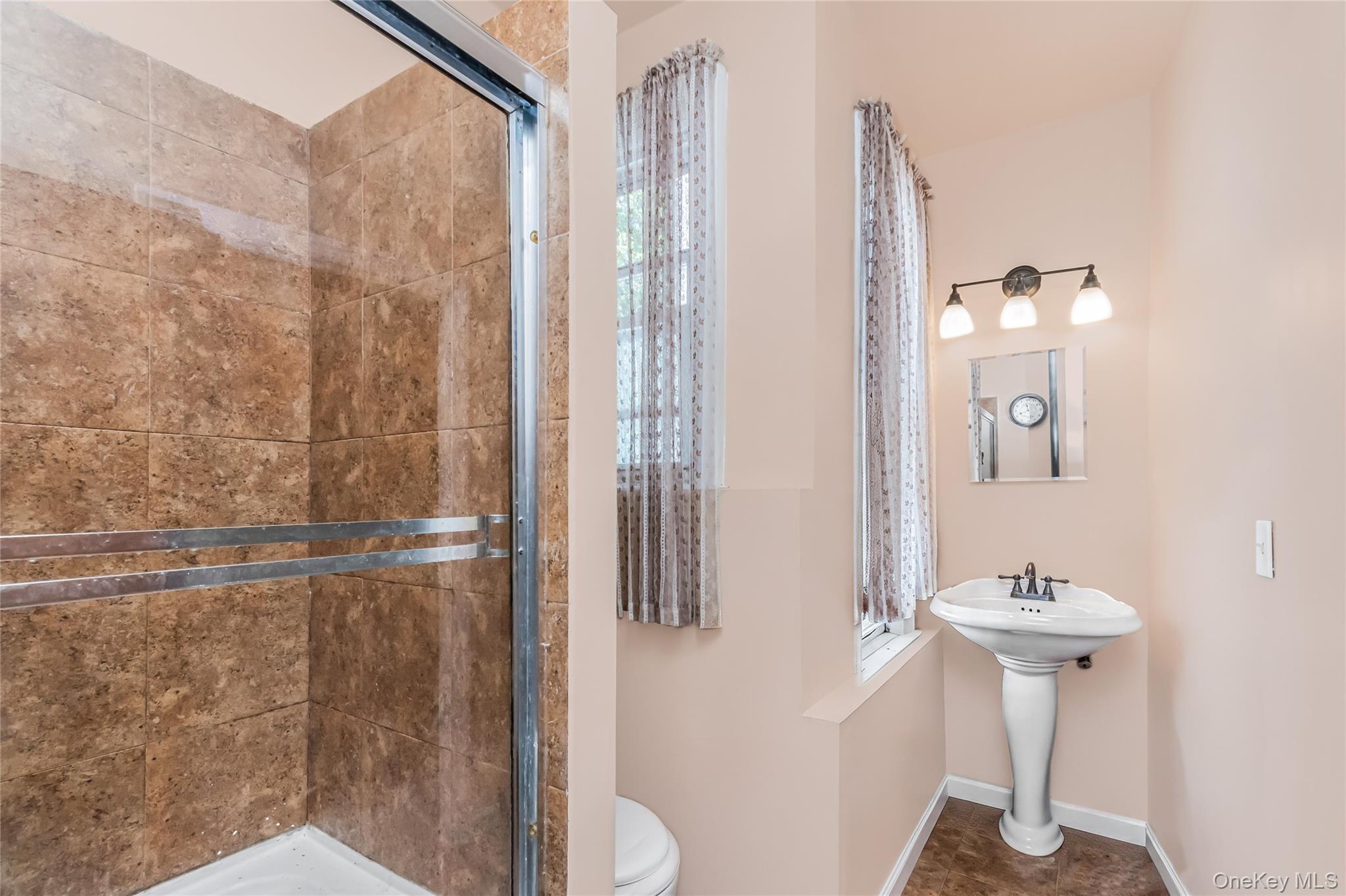 269 Swinton Avenue Property Photo 16