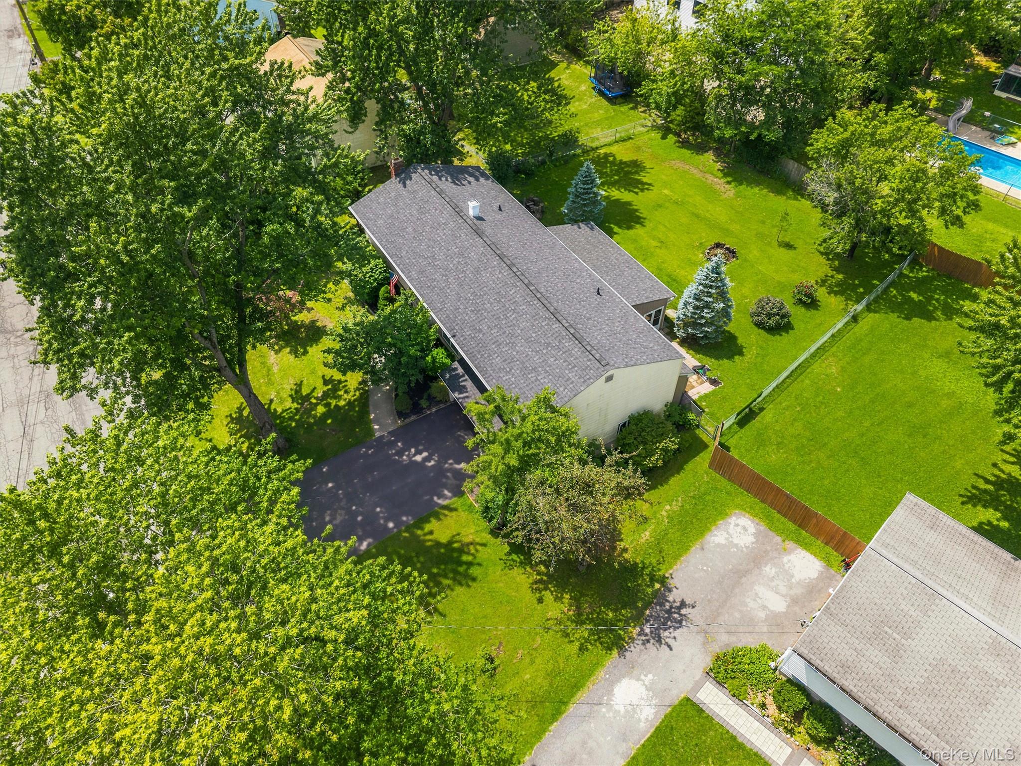 358 Lake Shore Drive Property Photo 5