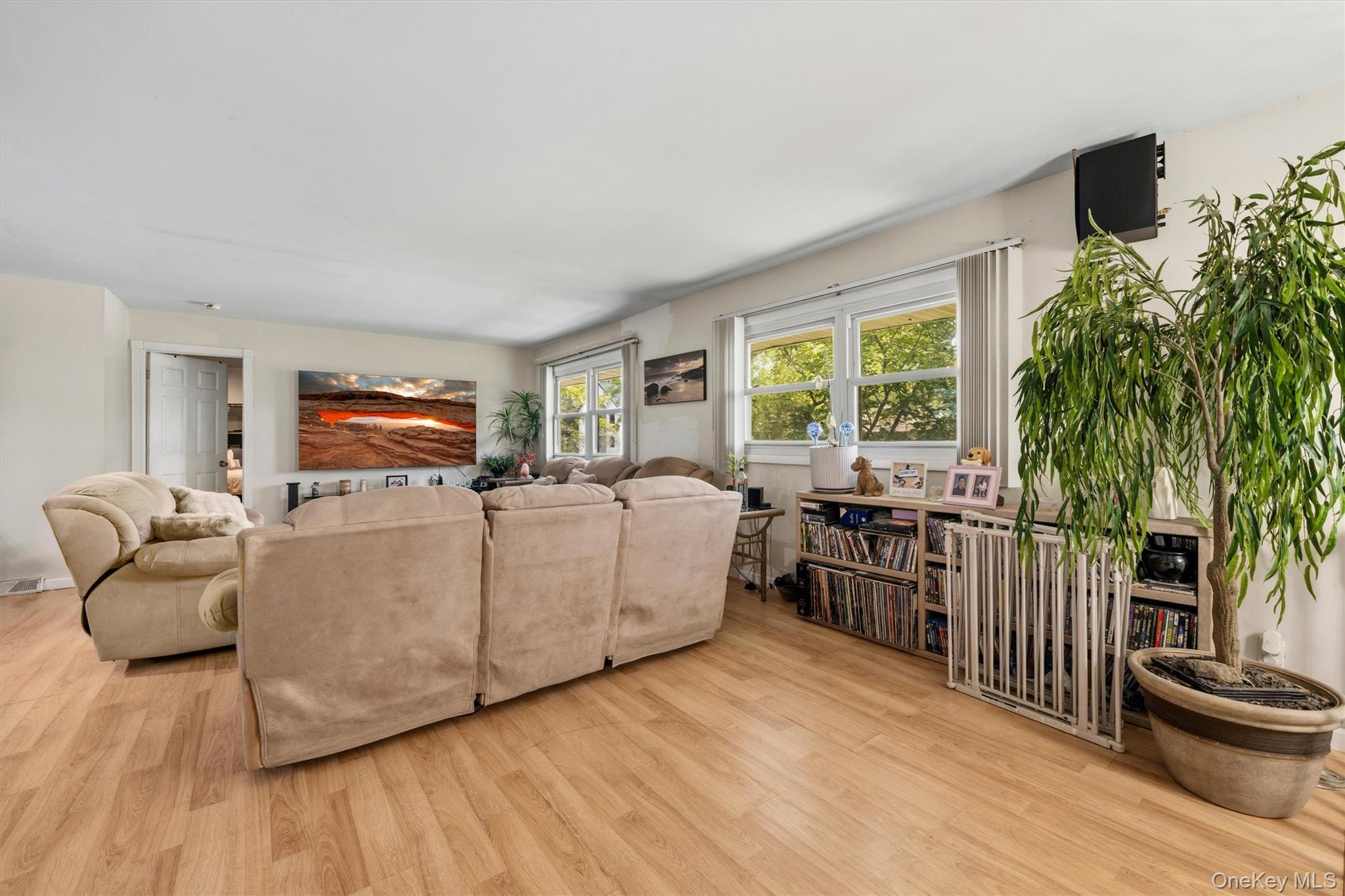 358 Lake Shore Drive Property Photo 8