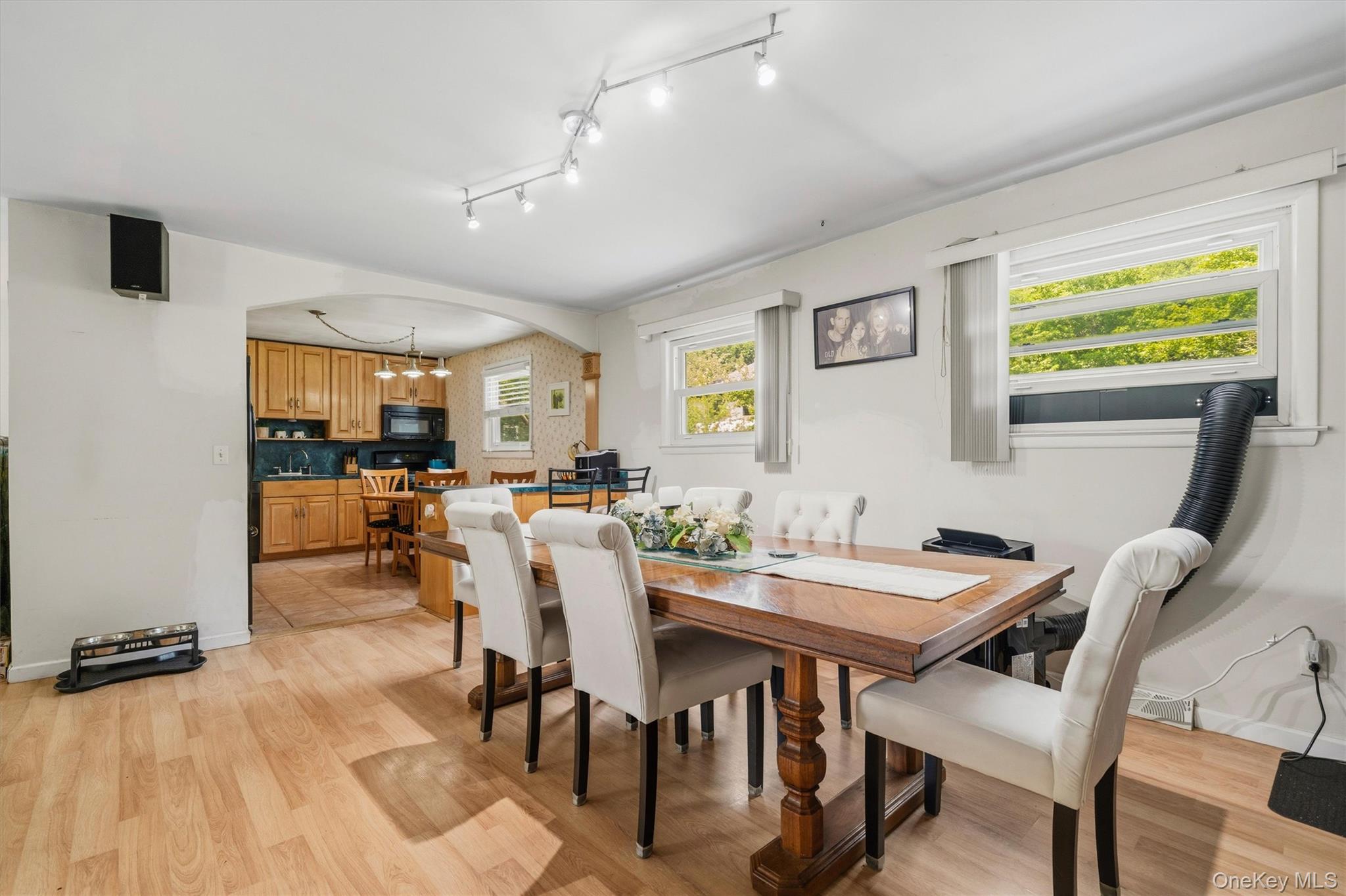 358 Lake Shore Drive Property Photo 12