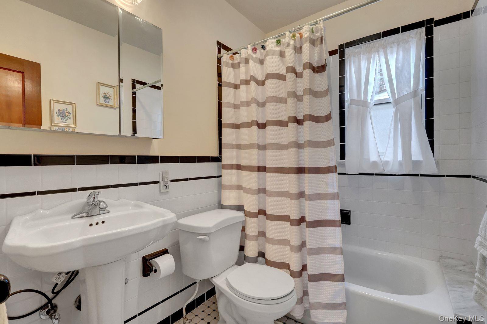 7718 86th Street Property Photo 13