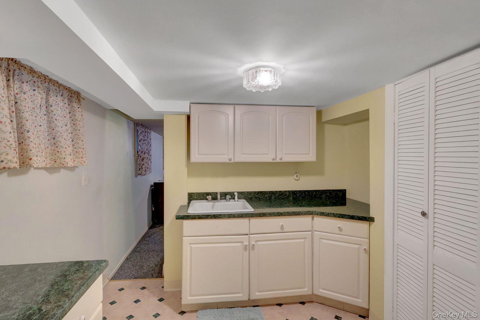 7718 86th Street Property Photo 17