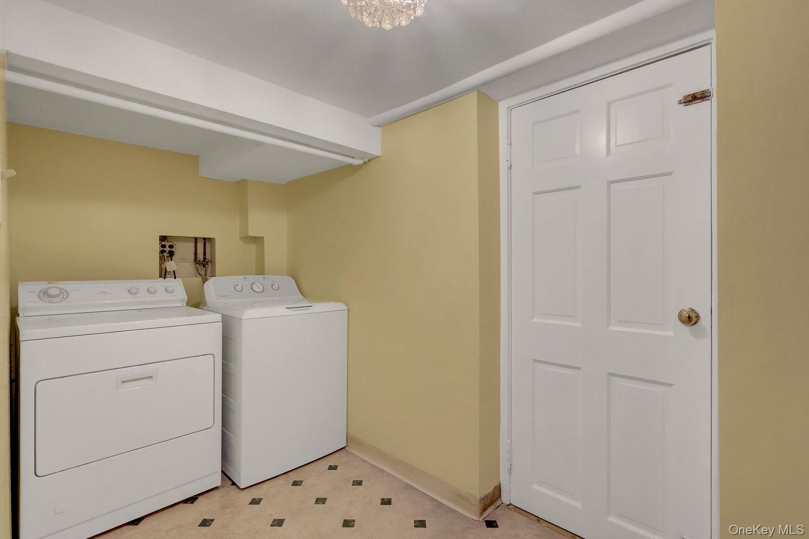 7718 86th Street Property Photo 18