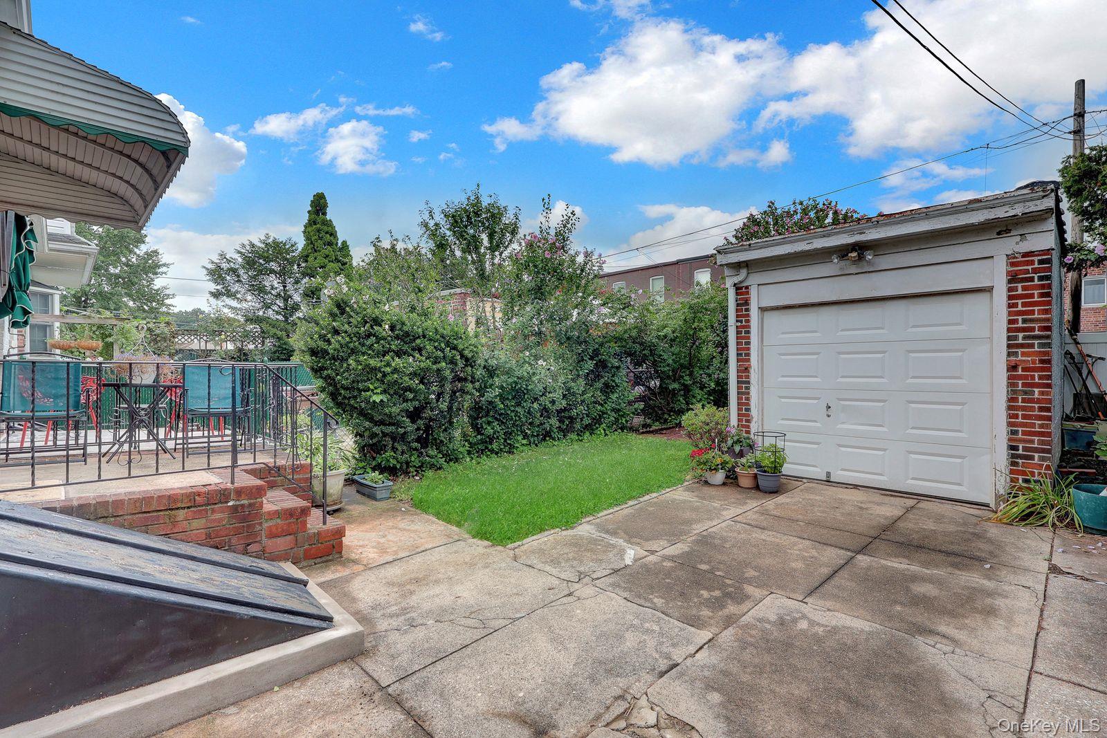 7718 86th Street Property Photo 19