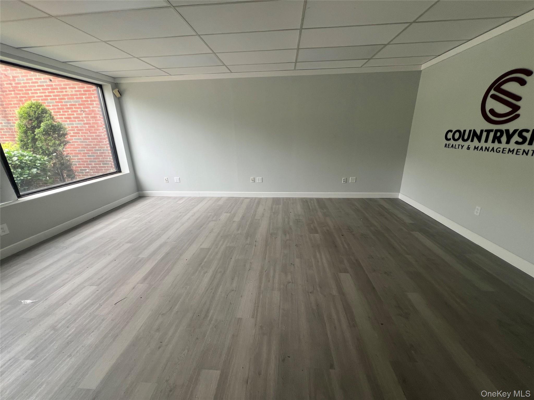 246-258 Glen Street 258 Property Photo 2