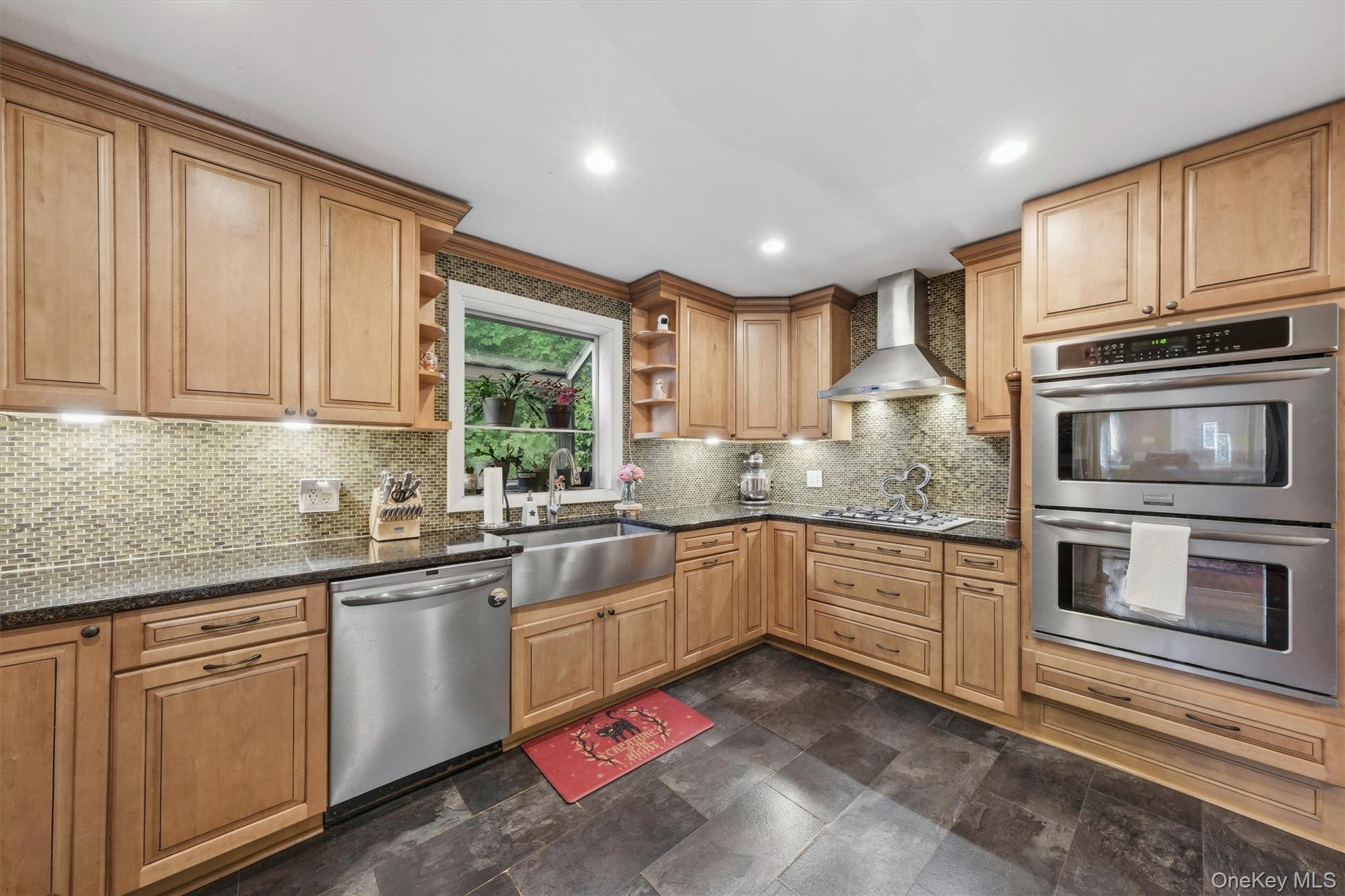 256 Haviland Drive Property Photo 1