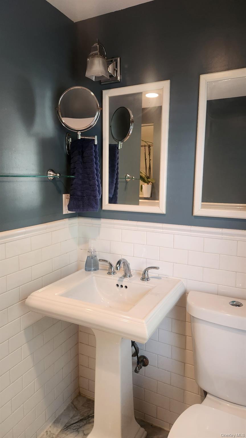 115 Lincoln Avenue 2 Property Photo 3
