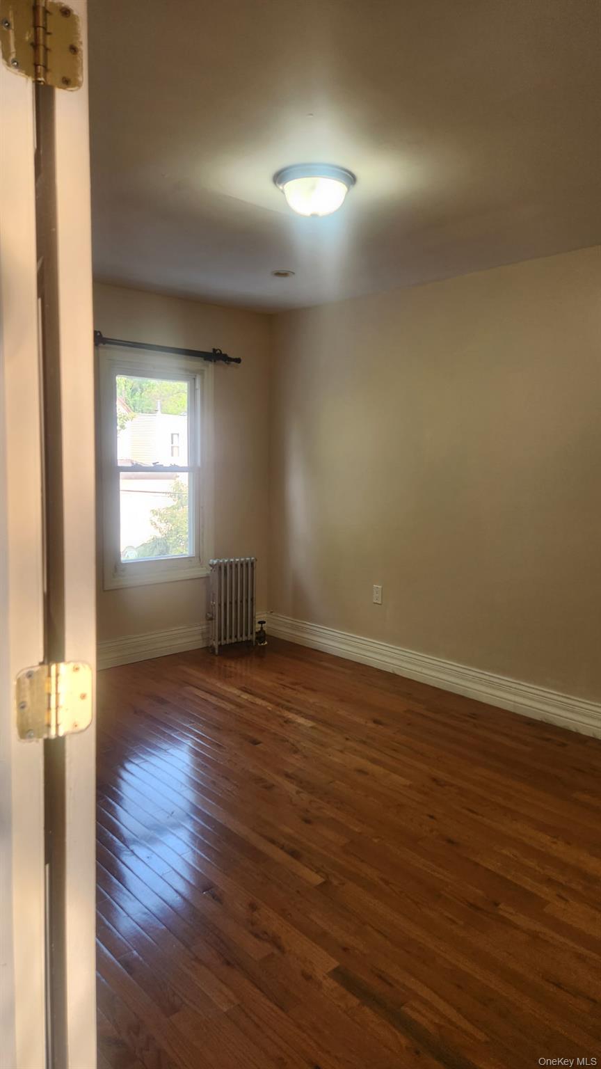 115 Lincoln Avenue 2 Property Photo 4