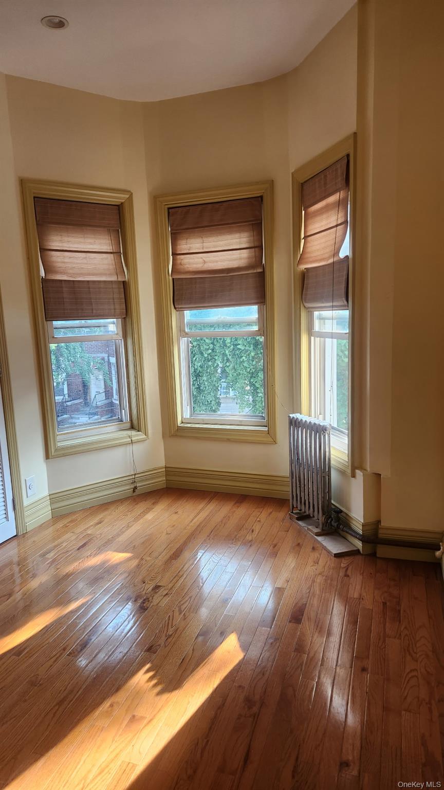 115 Lincoln Avenue 2 Property Photo 6
