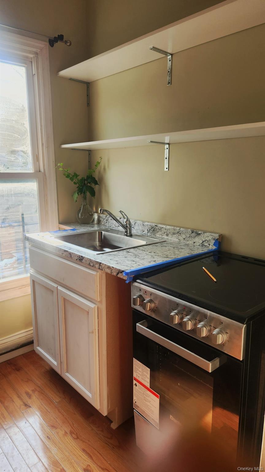115 Lincoln Avenue 2 Property Photo 7
