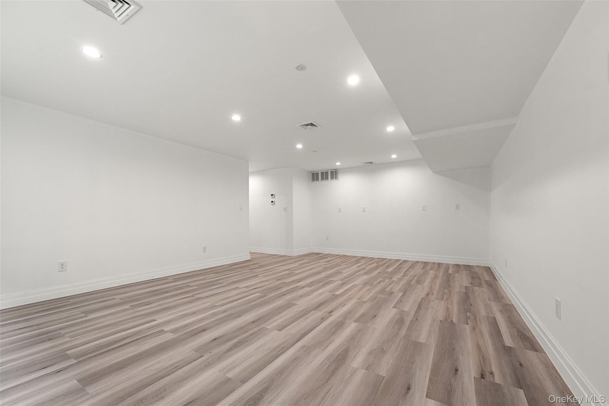 4 Angelas Place 1 Property Photo 17