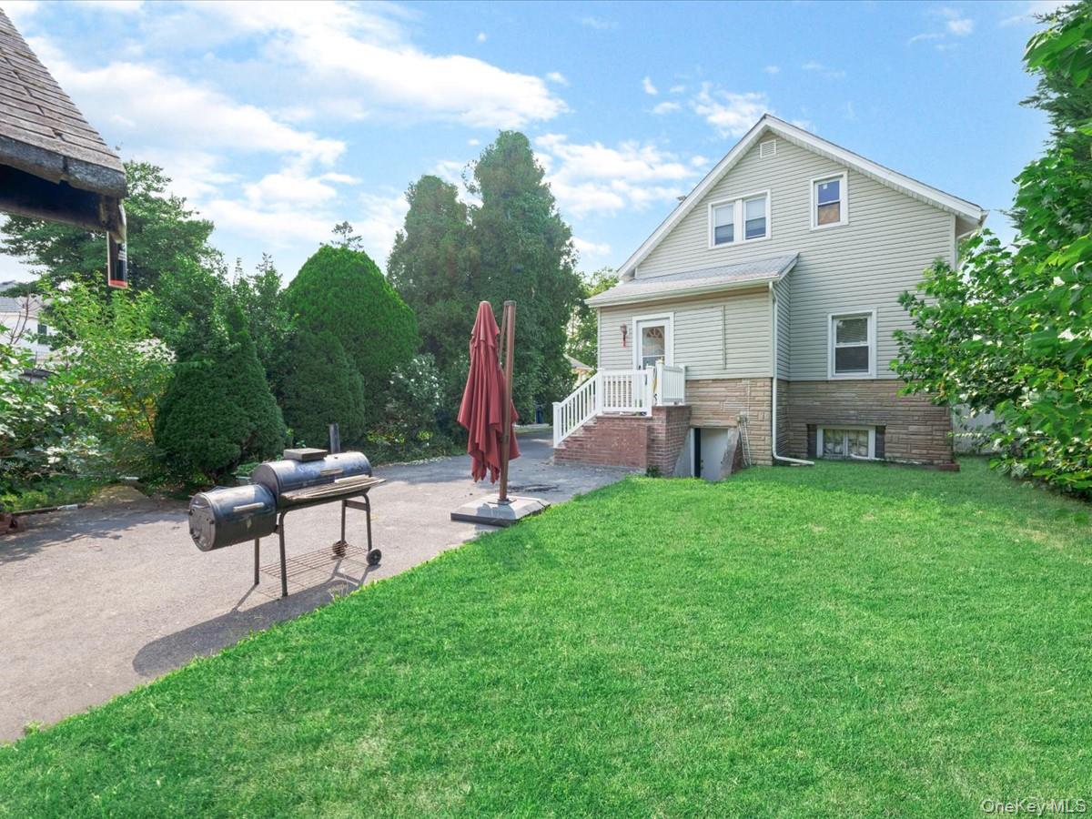 25 Edwards Property Photo 27