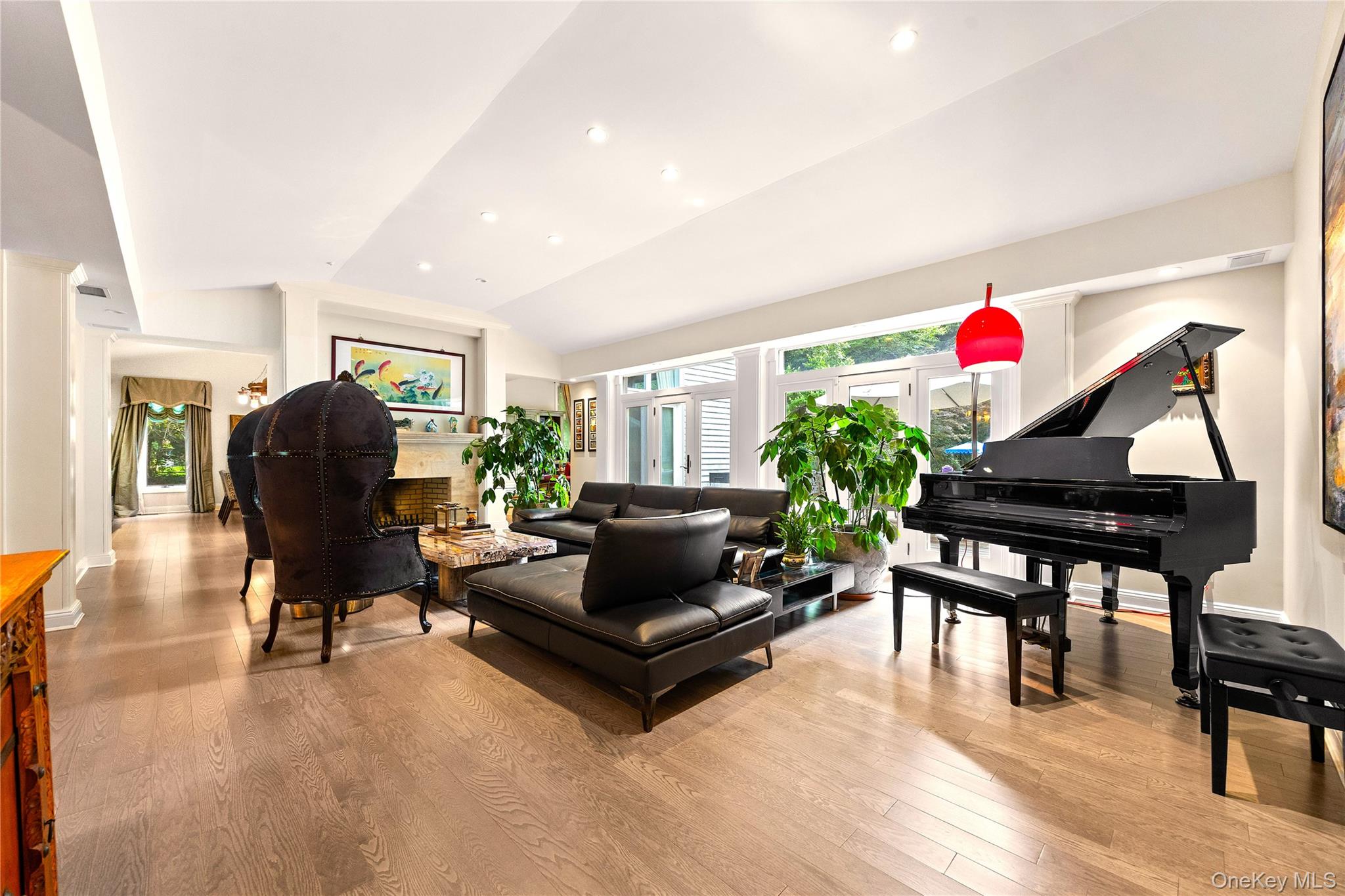 24 Winding Lane Property Photo 6
