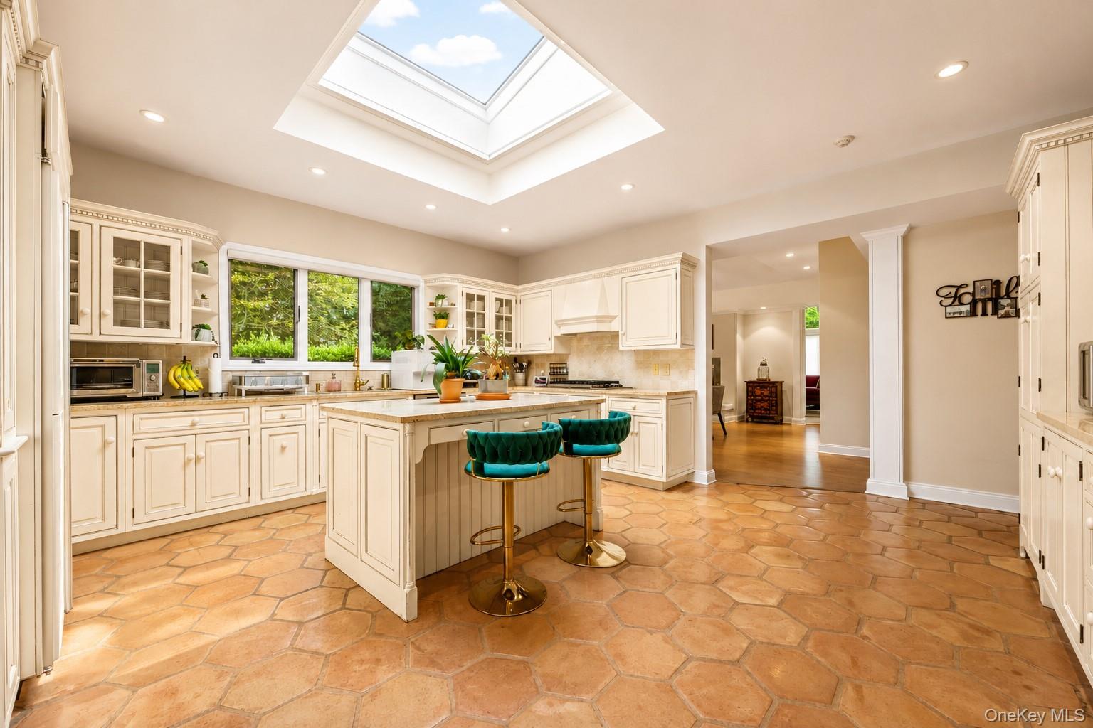 24 Winding Lane Property Photo 8