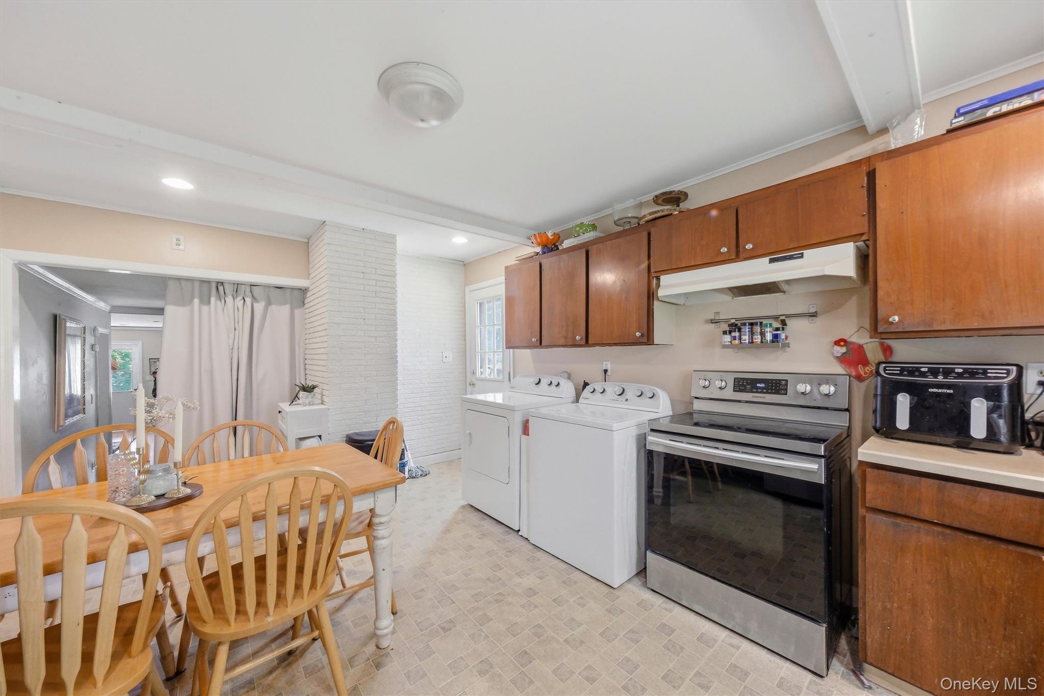 6 Cherry Street Property Photo 12