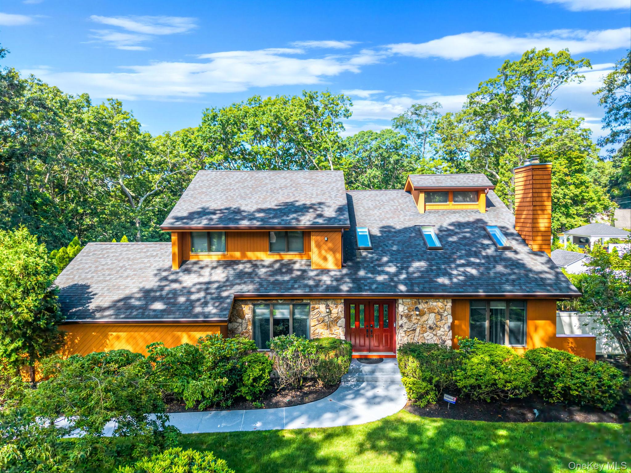 16 Oak Hills Drive Property Photo 1