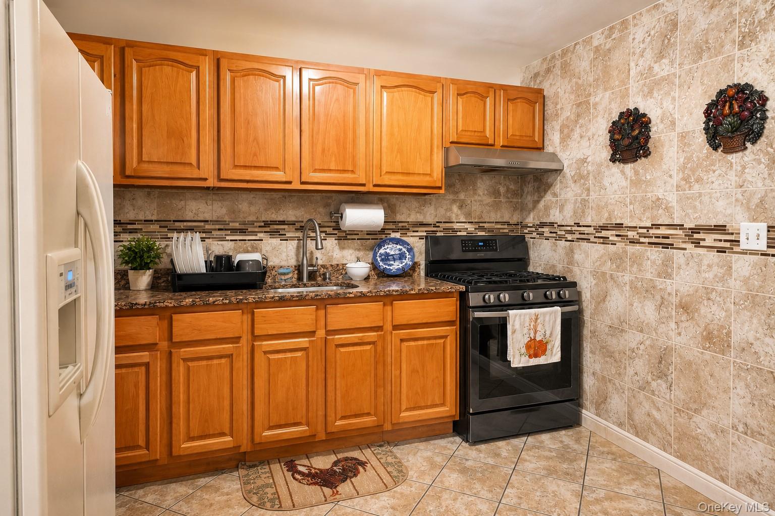 1140 Willoughby Avenue Property Photo 15