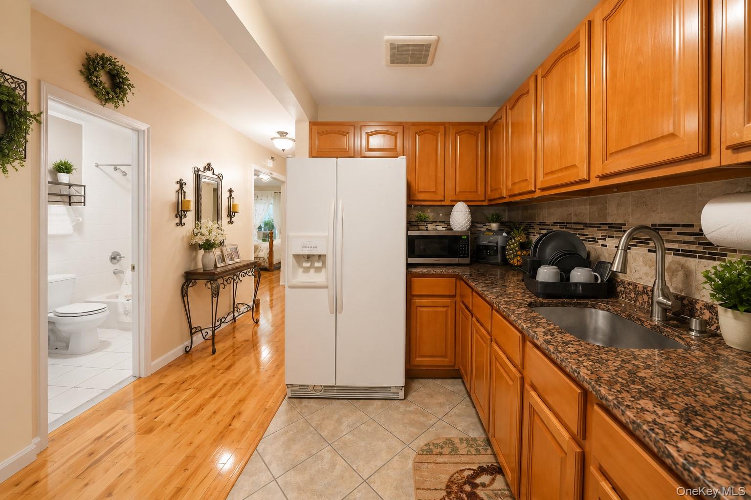 1140 Willoughby Avenue Property Photo 16