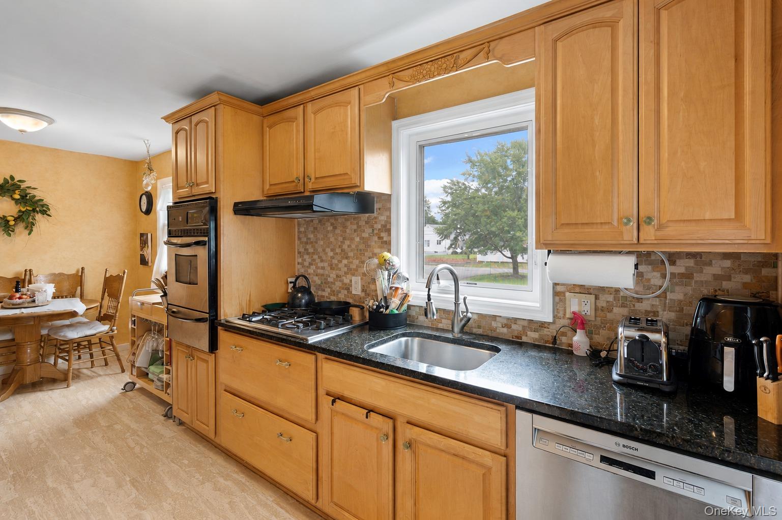 11 5th Street Property Photo 16