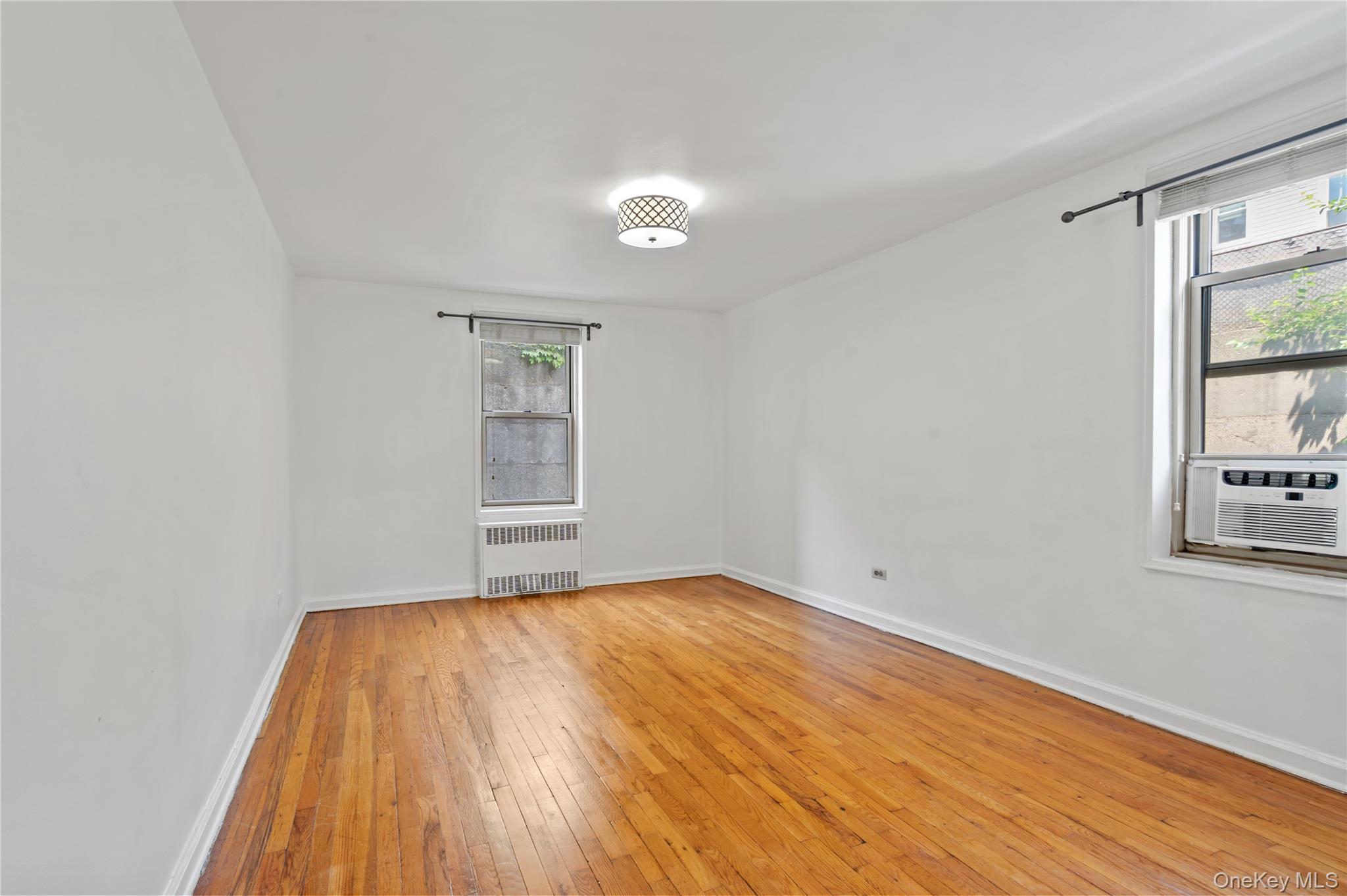 67-25 Clyde Street 2g Property Photo 8
