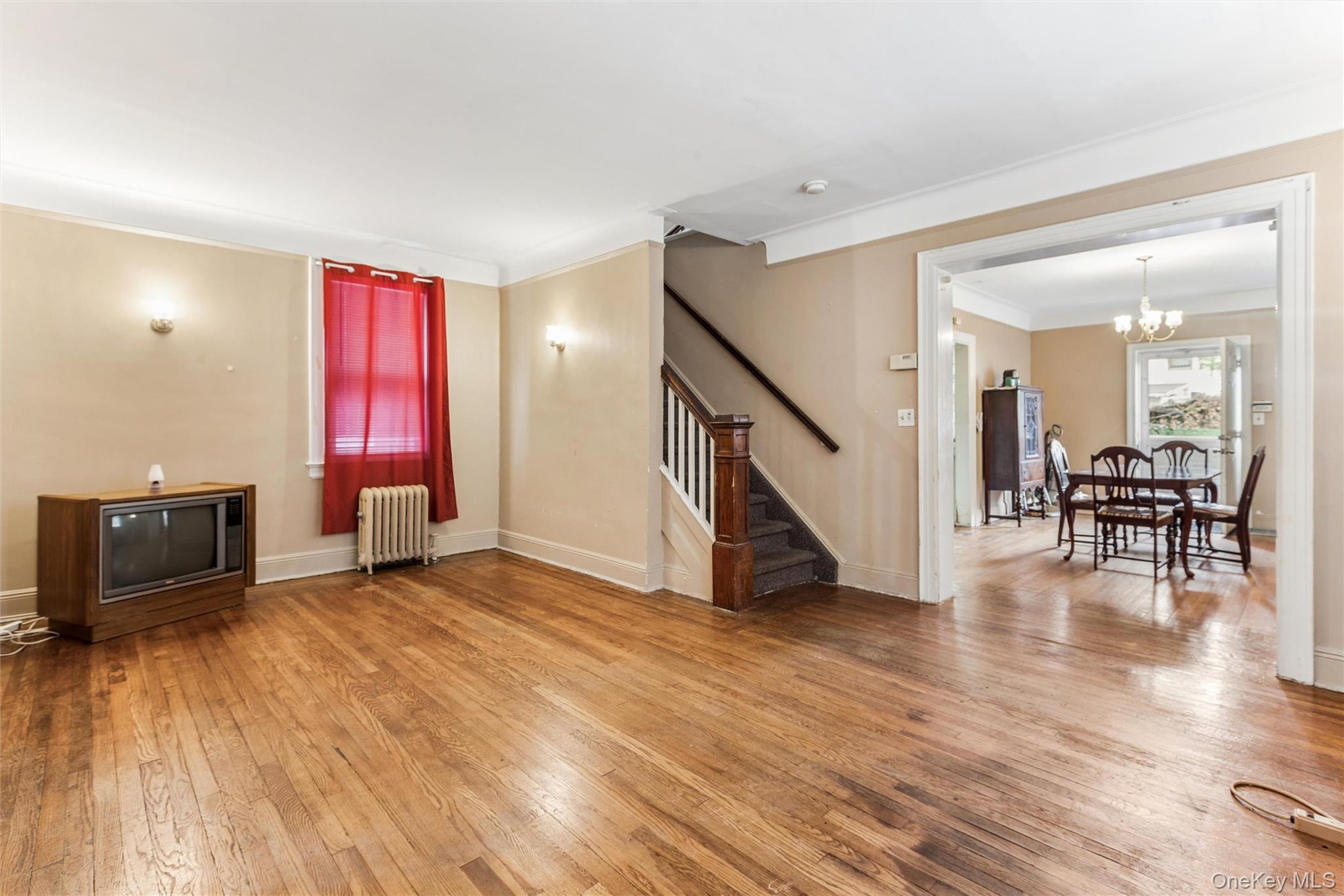 46-27 Robinson Street Property Photo 4