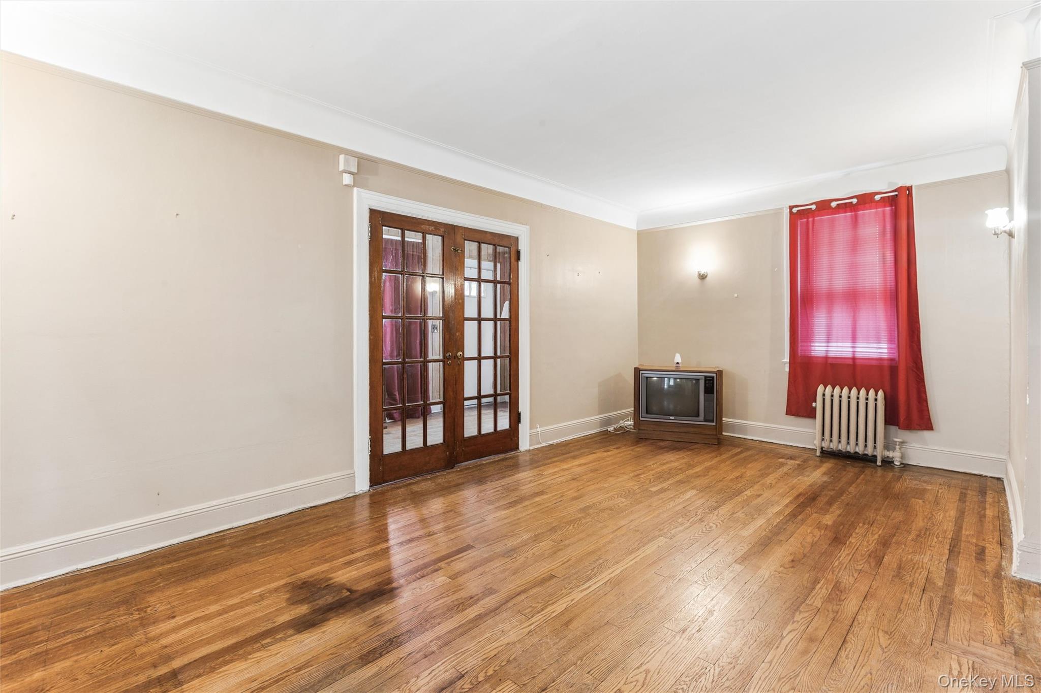 46-27 Robinson Street Property Photo 10