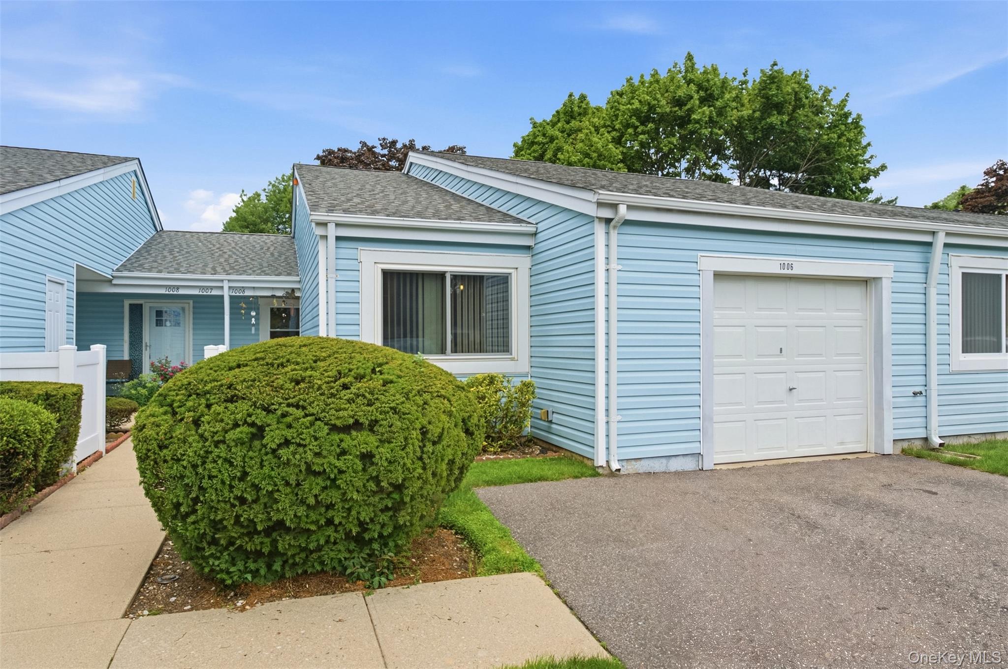 1006 Cabot Path Property Photo 1