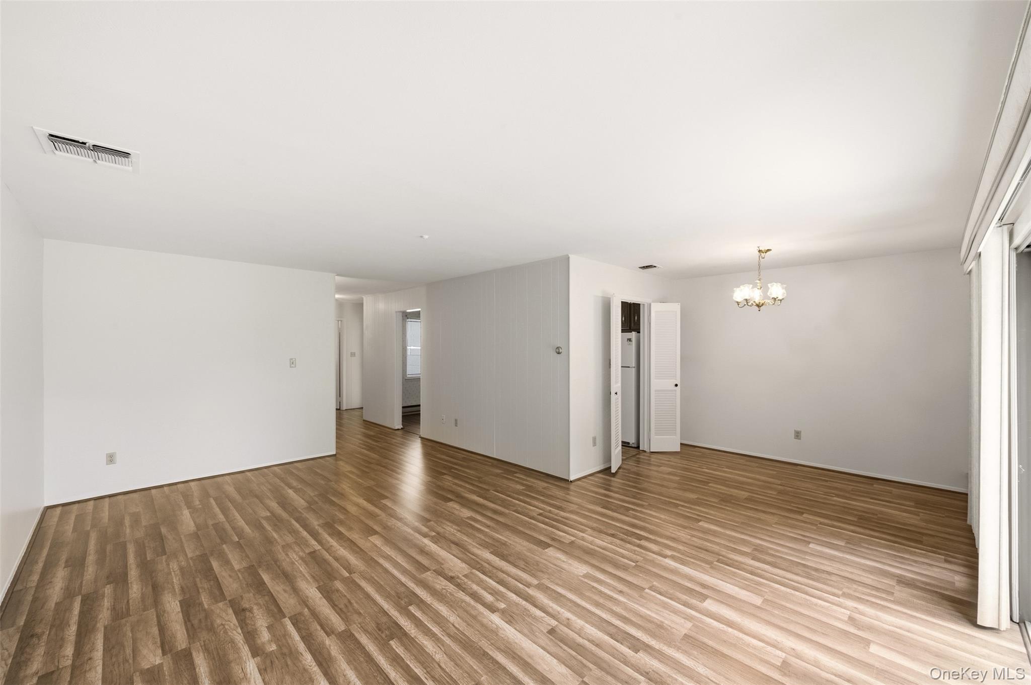 1006 Cabot Path Property Photo 4