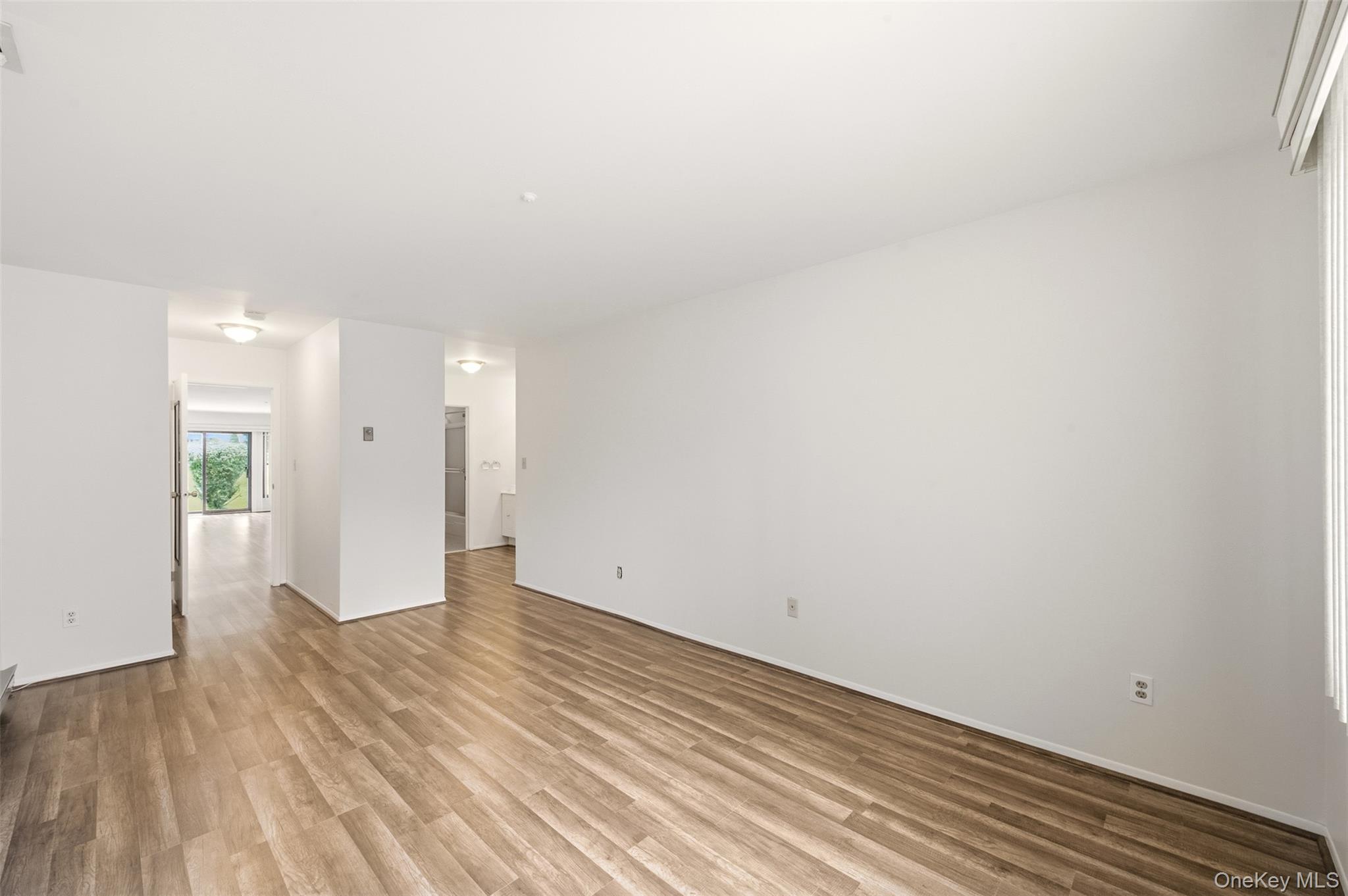 1006 Cabot Path Property Photo 14