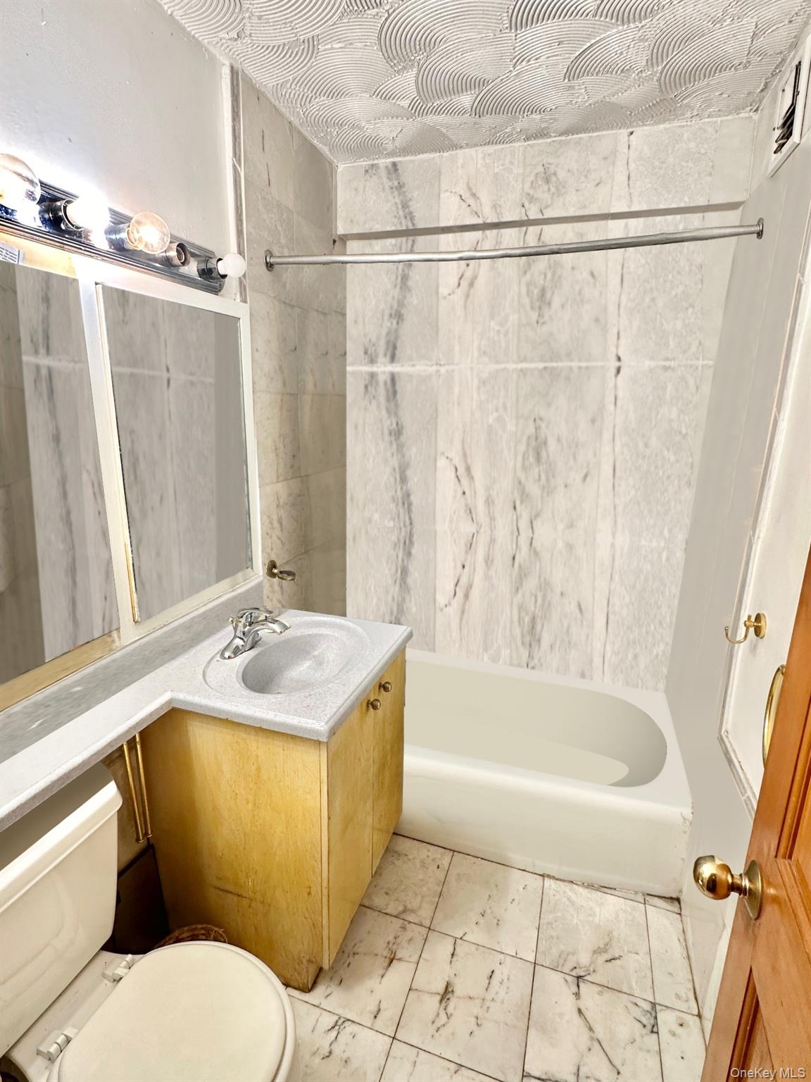 61-20 Grand Central Parkway C102 Property Photo 6