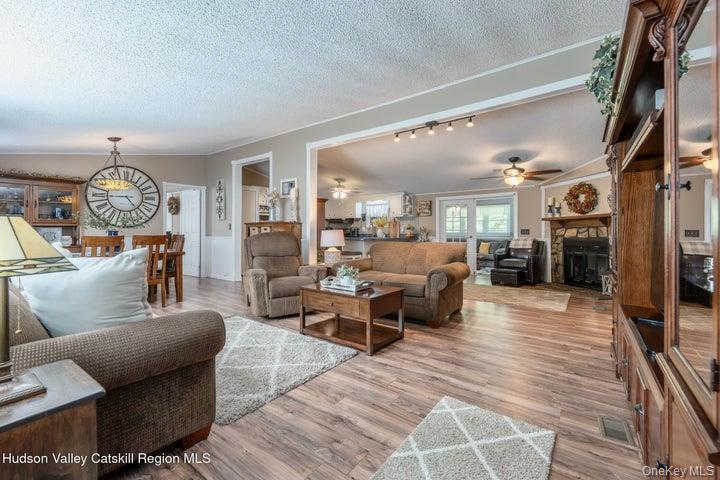 618 Old Stage Road Property Photo 7