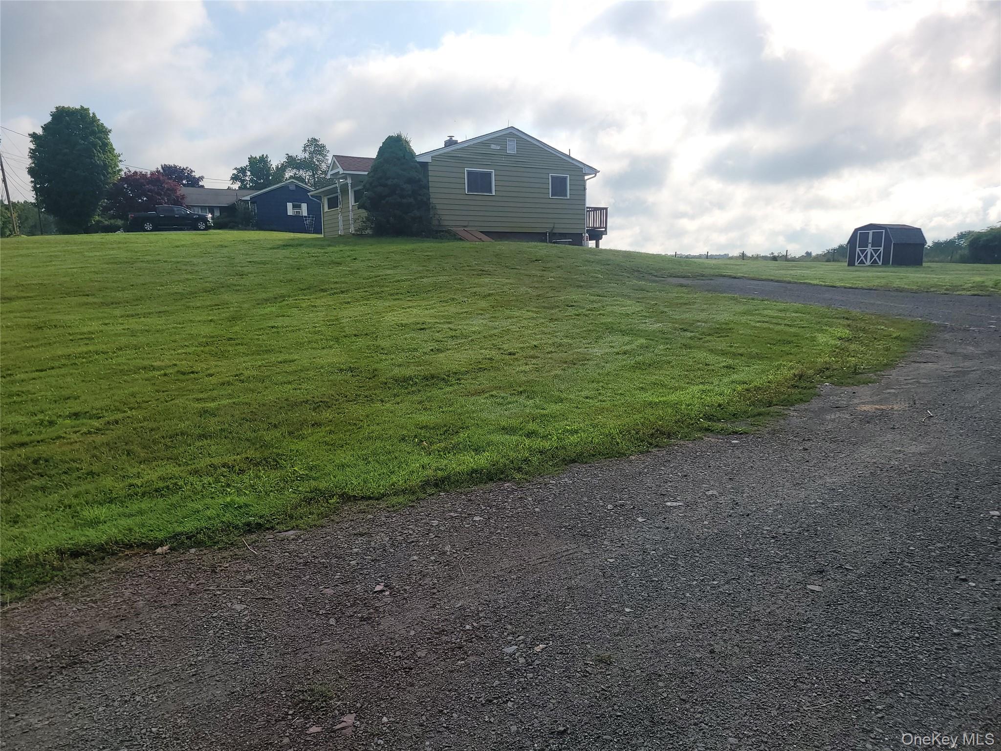 1048 Old Liberty Road Property Photo 1