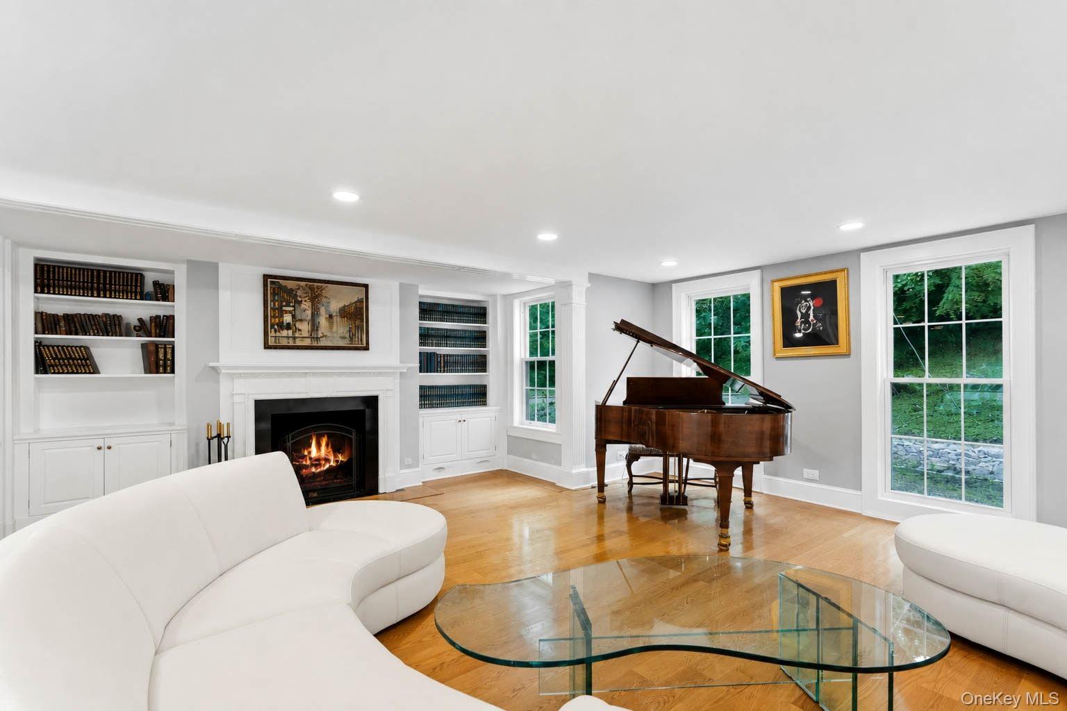 450 Oyster Bay Road Property Photo 3