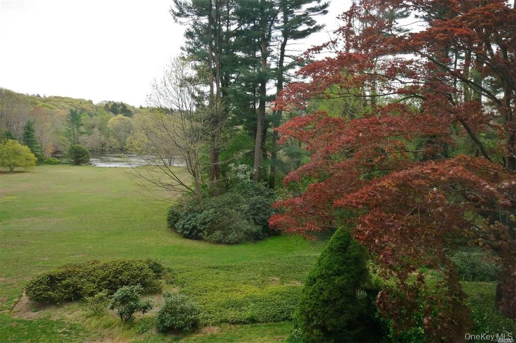 450 Oyster Bay Road Property Photo 25
