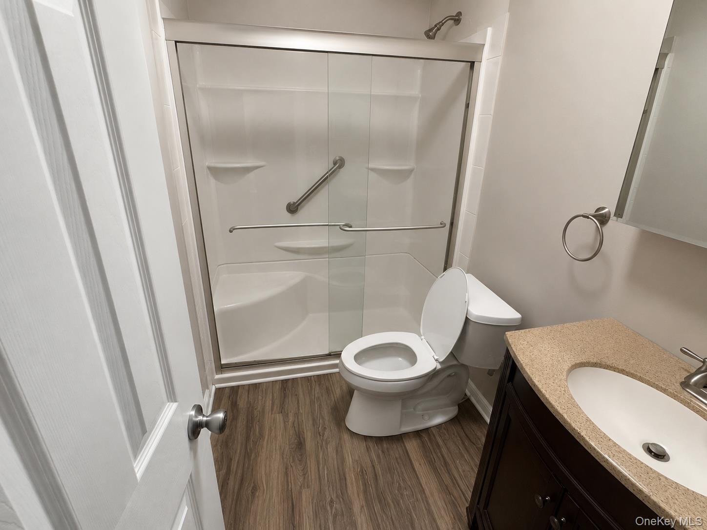 2 Locust Court B Property Photo 3