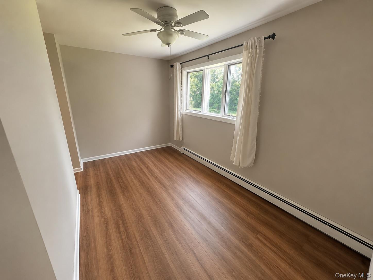 2 Locust Court B Property Photo 4