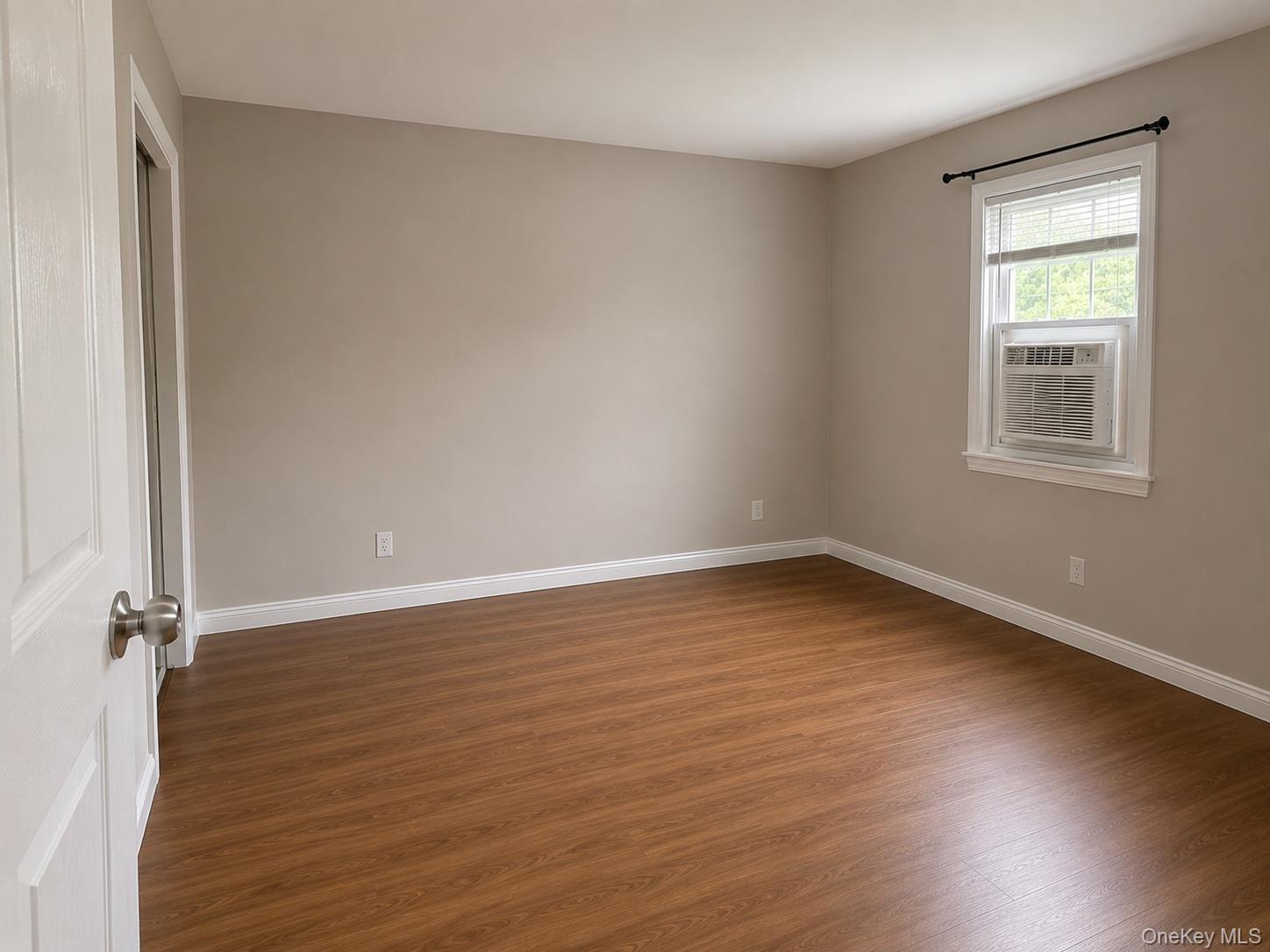 2 Locust Court B Property Photo 5