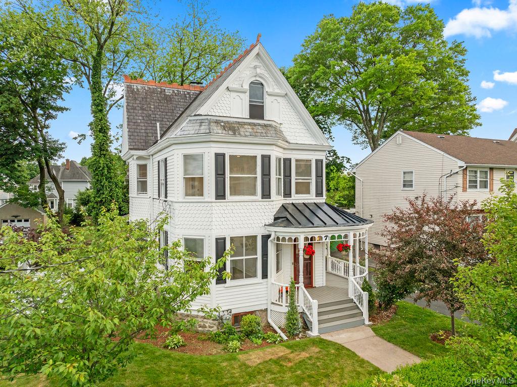 7 Clinton Place Property Photo 1