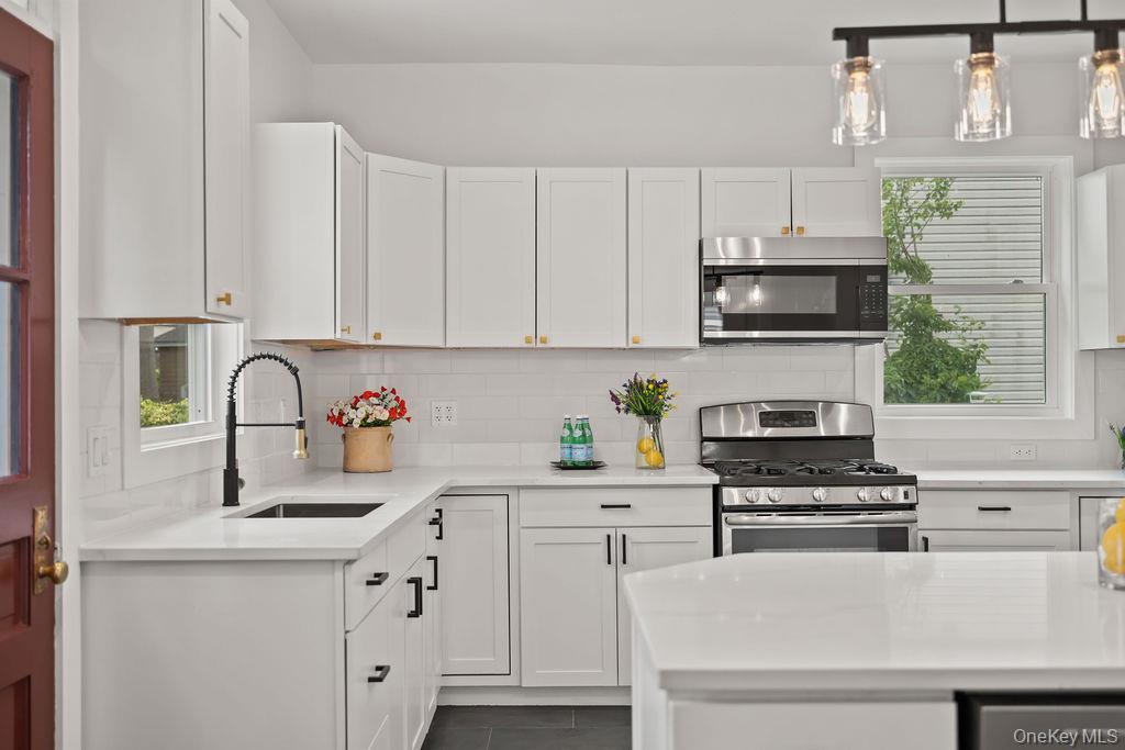 7 Clinton Place Property Photo 4