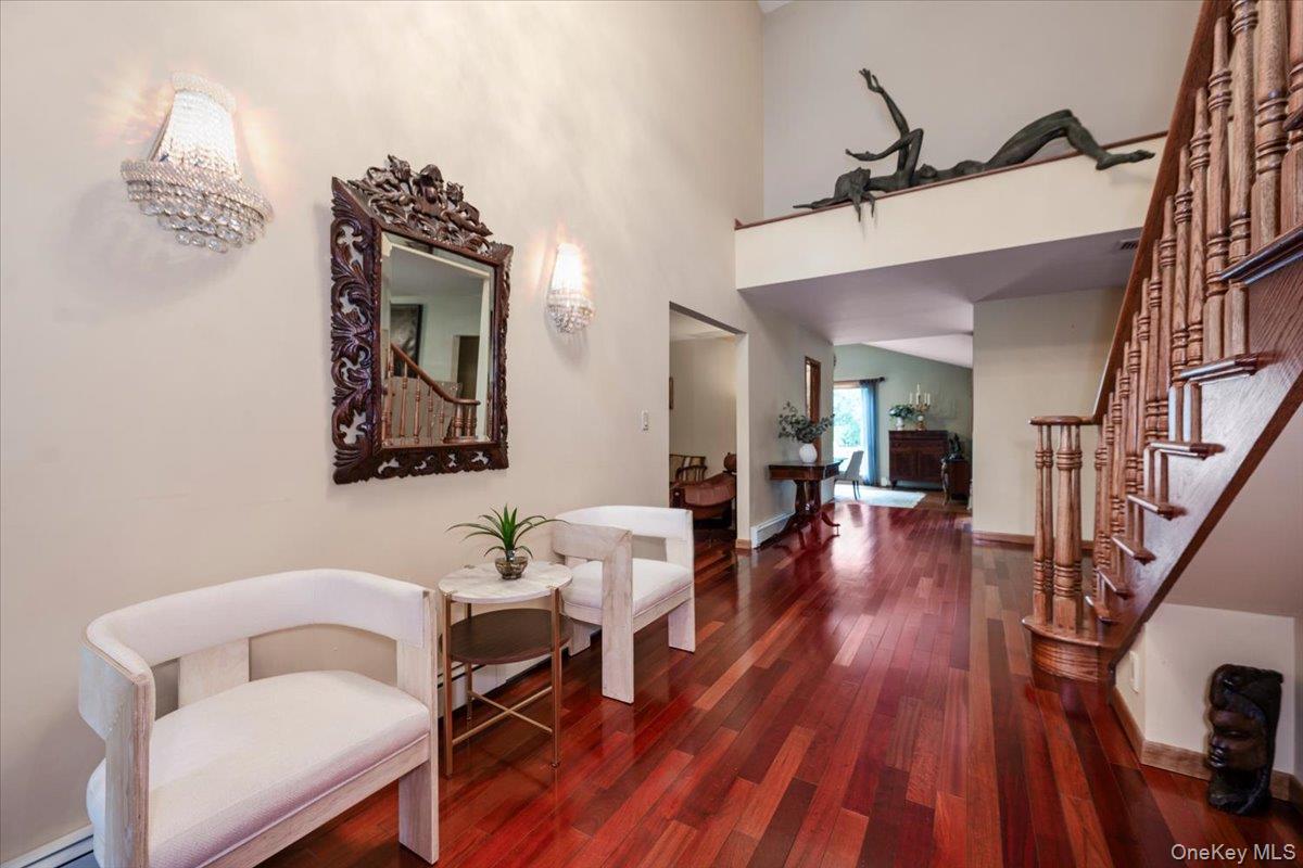 5 Jacquelyn Court Property Photo 4