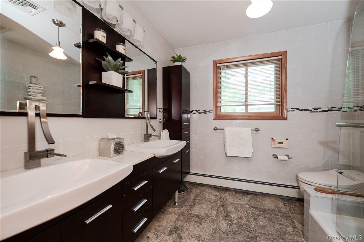 5 Jacquelyn Court Property Photo 25